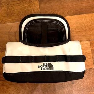 North Face Basecamp travel canister- S